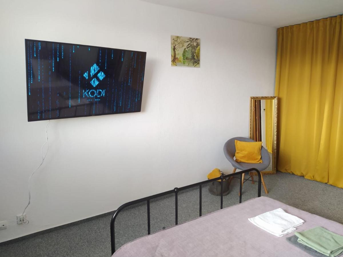 Appartement Byt Pro Dva à Blansko Extérieur photo
